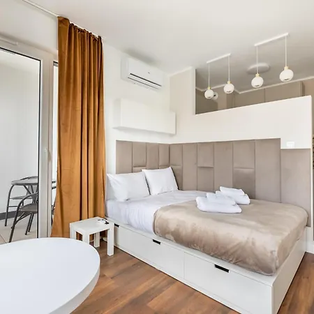 Okecie Apartment *